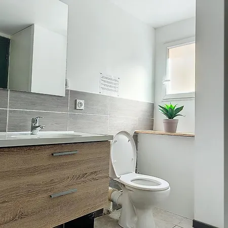 Апартаменти Le Bares